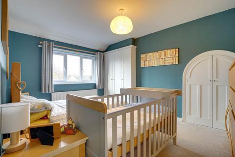 147 Peppard Road, Emmer Green, Reading, RG4 8TR
