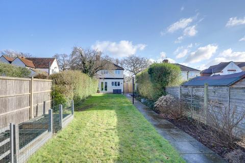 147 Peppard Road, Emmer Green, Reading, RG4 8TR