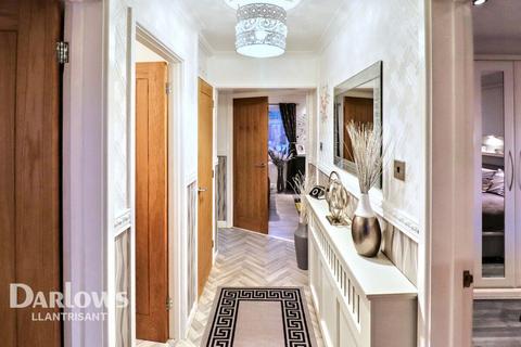 6 Almond Close, Llantwit Fardre, Pontypridd, CF38 2PX