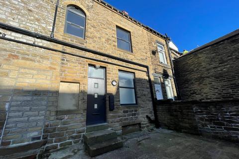 1 bedroom flat to rent, North Street, keighley BD21