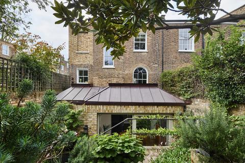 2 bedroom semi-detached house for sale, London N1