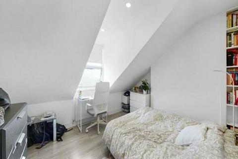 1 bedroom flat to rent, Ferme Park Road, London N4