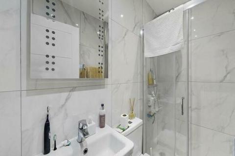 1 bedroom flat to rent, Ferme Park Road, London N4