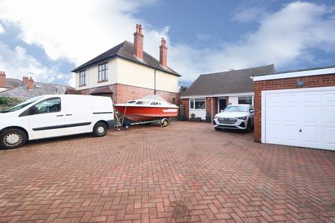 3 bedroom detached bungalow for sale, Chester Road North, Kidderminster, DY10