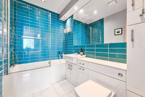 2 bedroom flat for sale, Drayton Park, Arsenal, London, N5