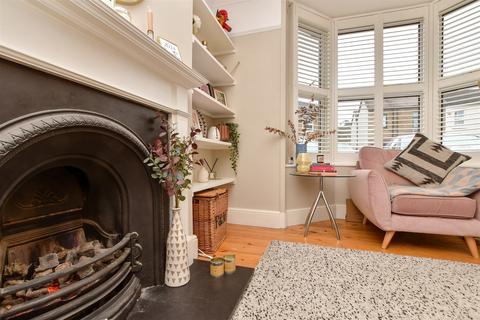 30 Sutton Grove, Sutton, SM1 4LR