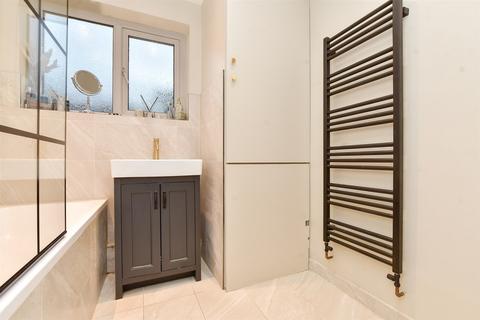30 Sutton Grove, Sutton, SM1 4LR