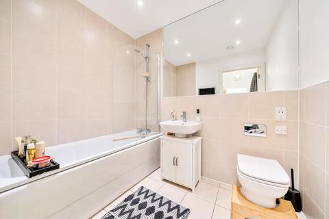 1 bedroom apartment for sale, Black Prince Street, London