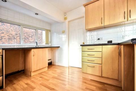 3 bedroom semi-detached house for sale, Eden Avenue, Wakefield, West Yorkshire