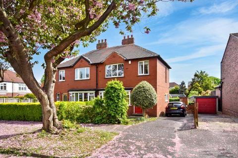 3 bedroom semi-detached house for sale, Eden Avenue, Wakefield, West Yorkshire