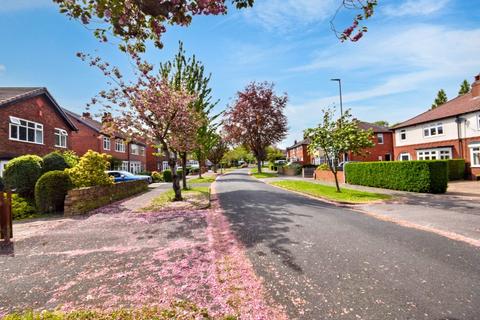 3 bedroom semi-detached house for sale, Eden Avenue, Wakefield, West Yorkshire