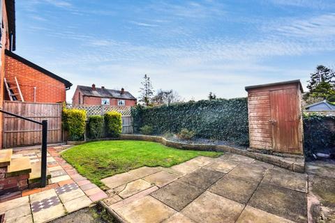 3 bedroom semi-detached house for sale, Eden Avenue, Wakefield, West Yorkshire