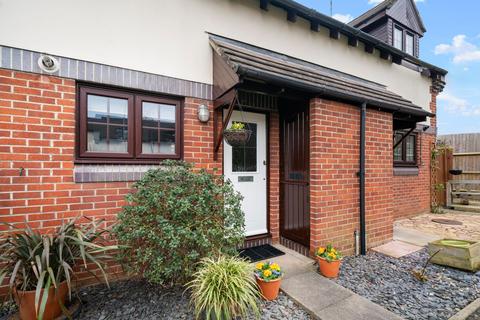 38 Archer Close, Kingston Upon Thames, KT2 5NE