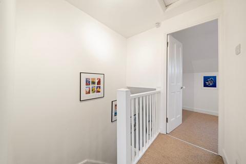 38 Archer Close, Kingston Upon Thames, KT2 5NE