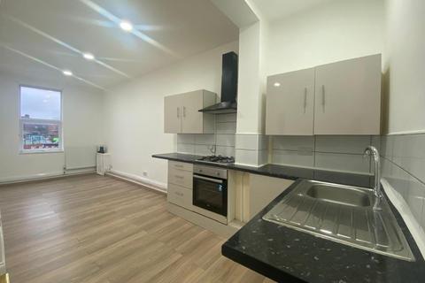 2 bedroom flat to rent, Walton Breck Road, Liverpool