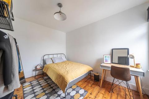 16 Brisbane Road, Reading, RG30 2PE