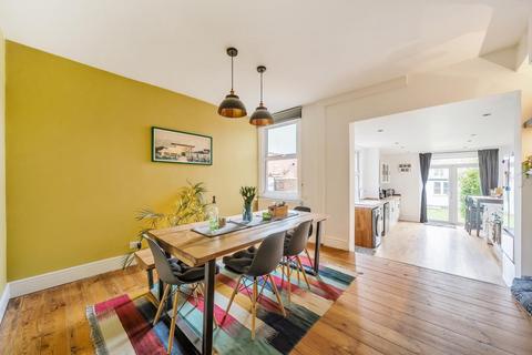 16 Brisbane Road, Reading, RG30 2PE