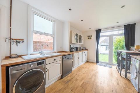 16 Brisbane Road, Reading, RG30 2PE