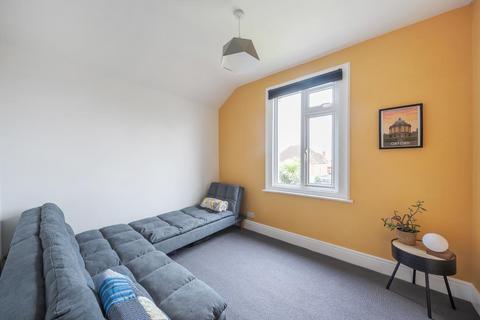 16 Brisbane Road, Reading, RG30 2PE