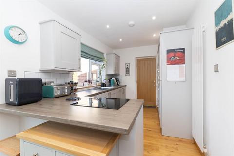 3 bedroom semi-detached house for sale, Limewood Grove, North Gosforth, Newcastle Upon Tyne