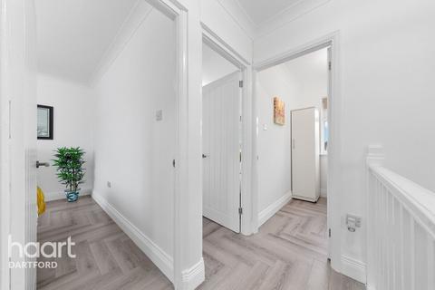 75 Burnham Road, Dartford, DA1 5AY