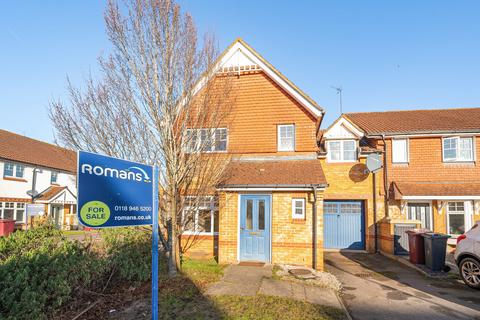 3 bedroom end of terrace house for sale, Clonmel Close, Caversham, Reading