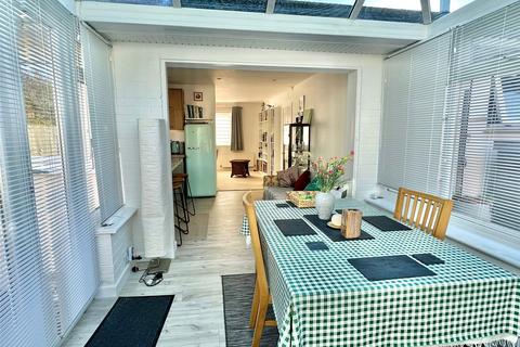 3 Beacon Close, Everton, Lymington, SO41 0LQ