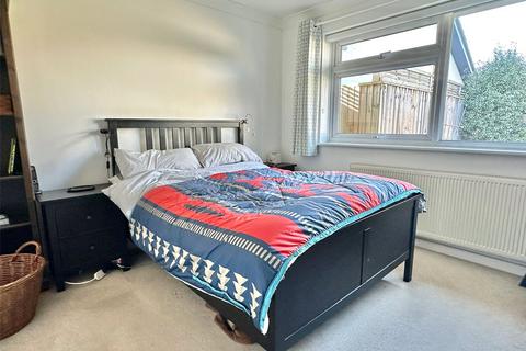 3 Beacon Close, Everton, Lymington, SO41 0LQ