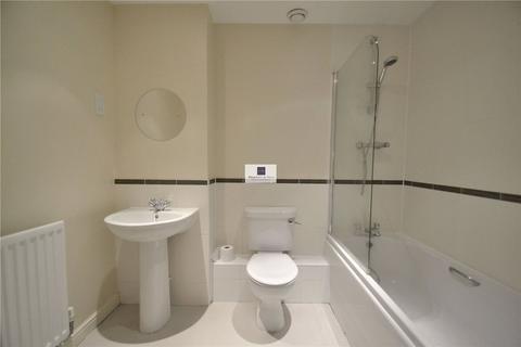 1 bedroom flat to rent, Salisbury House, Harwoods Road, WD18