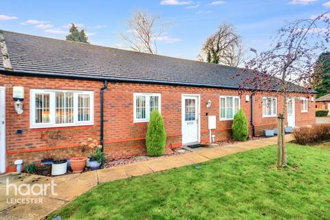 2 bedroom bungalow for sale, Field Gate Gardens, Leicester