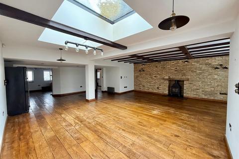 3 bedroom cottage for sale, Village Road, Denham Village
