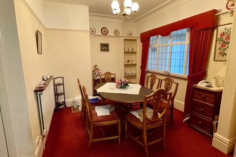 2 bedroom flat for sale, Francis Avenue, Rhos On Sea, Colwyn Bay