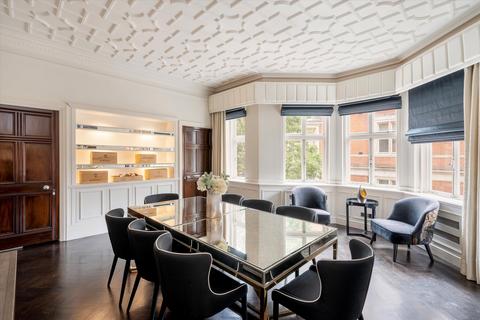 2 bedroom flat for sale, Mount Street, Mayfair, London, W1K