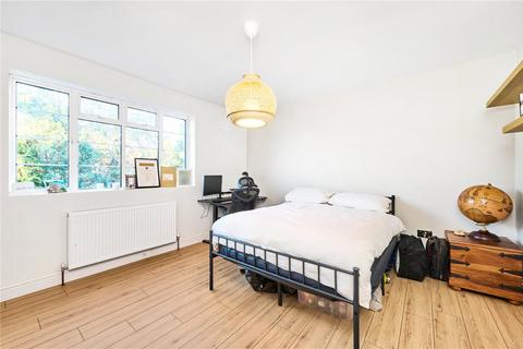 3 bedroom flat for sale, Crown Lane Gardens, Crown Lane, London, SW16