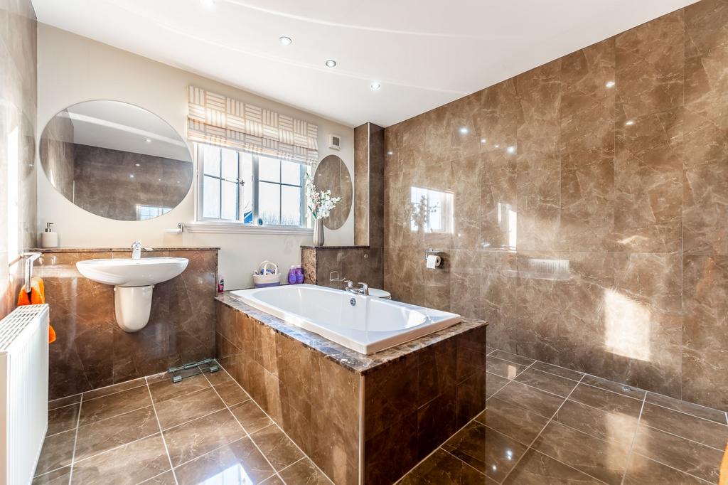 Main bathroom