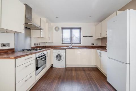 2 bedroom flat for sale, South Reading,  Berkshire,  RG2