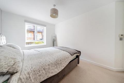 2 bedroom flat for sale, South Reading,  Berkshire,  RG2