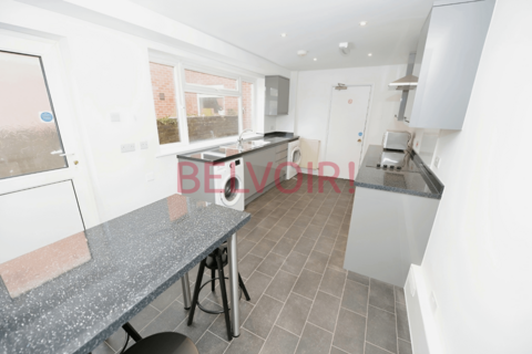 4 bedroom terraced house to rent, Argyle Road, Southampton SO14