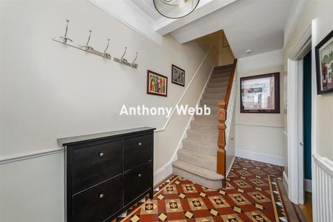 55 New River Crescent, London, N13 5RD