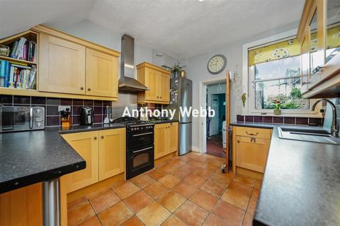 55 New River Crescent, London, N13 5RD