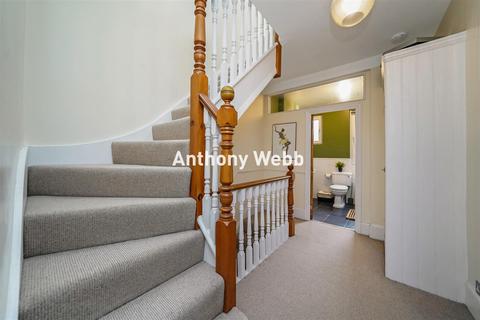 55 New River Crescent, London, N13 5RD