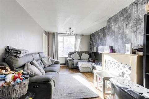 46 Treegarth Square, Nottingham, NG5 5QZ