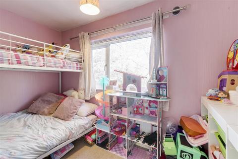 46 Treegarth Square, Nottingham, NG5 5QZ