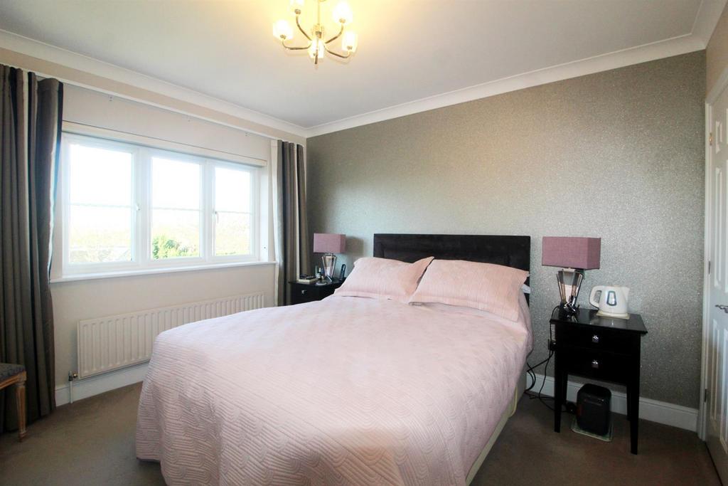 E Master bedroom.jpg