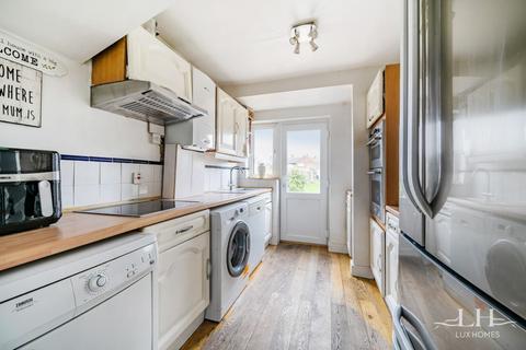 4 bedroom semi-detached house for sale, Cedar Road, Hornchurch
