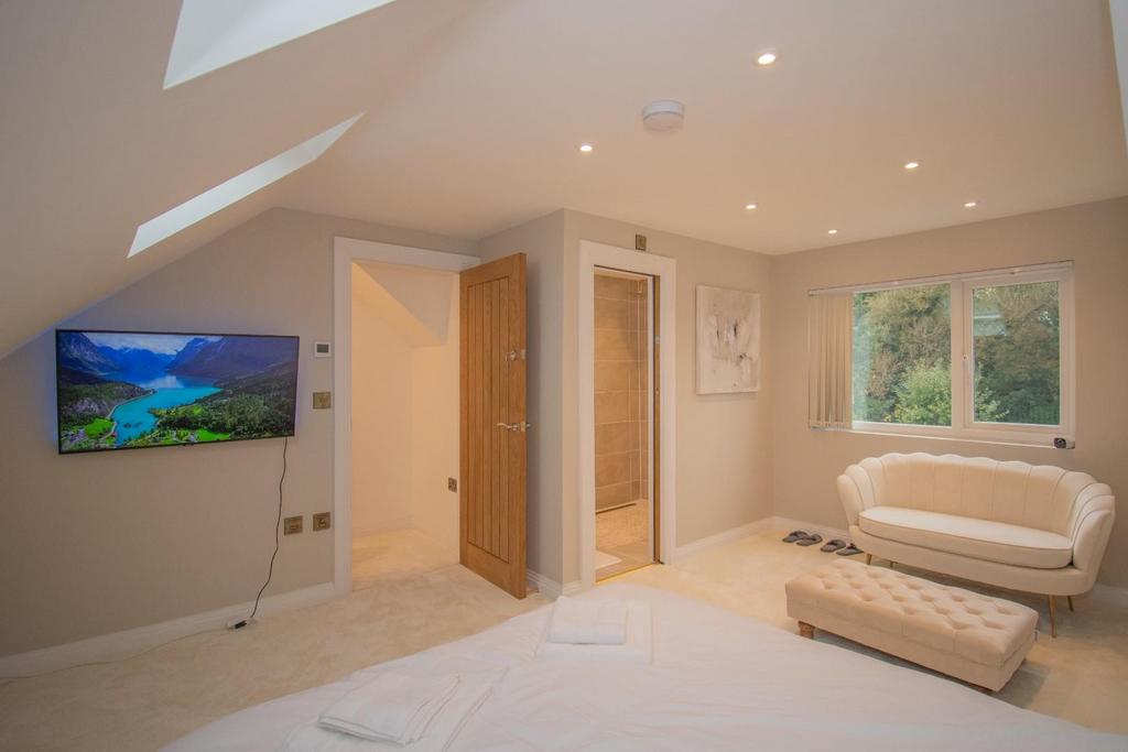 Bedroom One 3