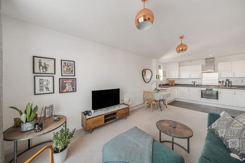 Flat 21, 3 Elvian Close, Reading, RG30 3FP