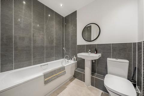 Flat 21, 3 Elvian Close, Reading, RG30 3FP