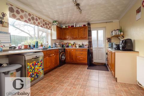 4 bedroom detached bungalow for sale, Salhouse Road, Norwich NR13