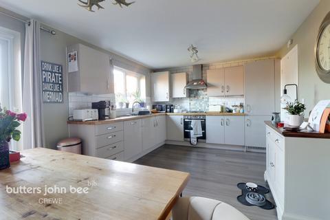 4 bedroom detached house for sale, Broad Street, Crewe